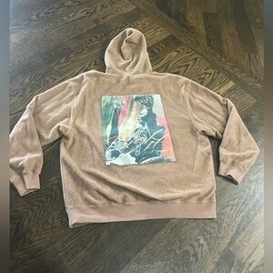 Nike XL Men's Tan Graphic Hoodie Michael Jordan signed Bulls Chicago basketball